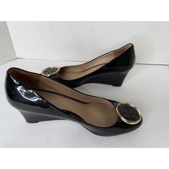 Tory Burch Black Benton Wedge Pumps 9 Closed Toe Patent Leather Black EUC - Picture 9 of 11